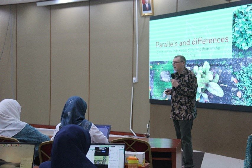 Visiting Lecturer 2