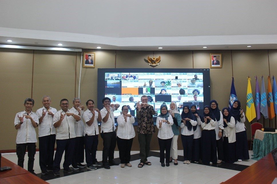 Visiting Lecturer 9
