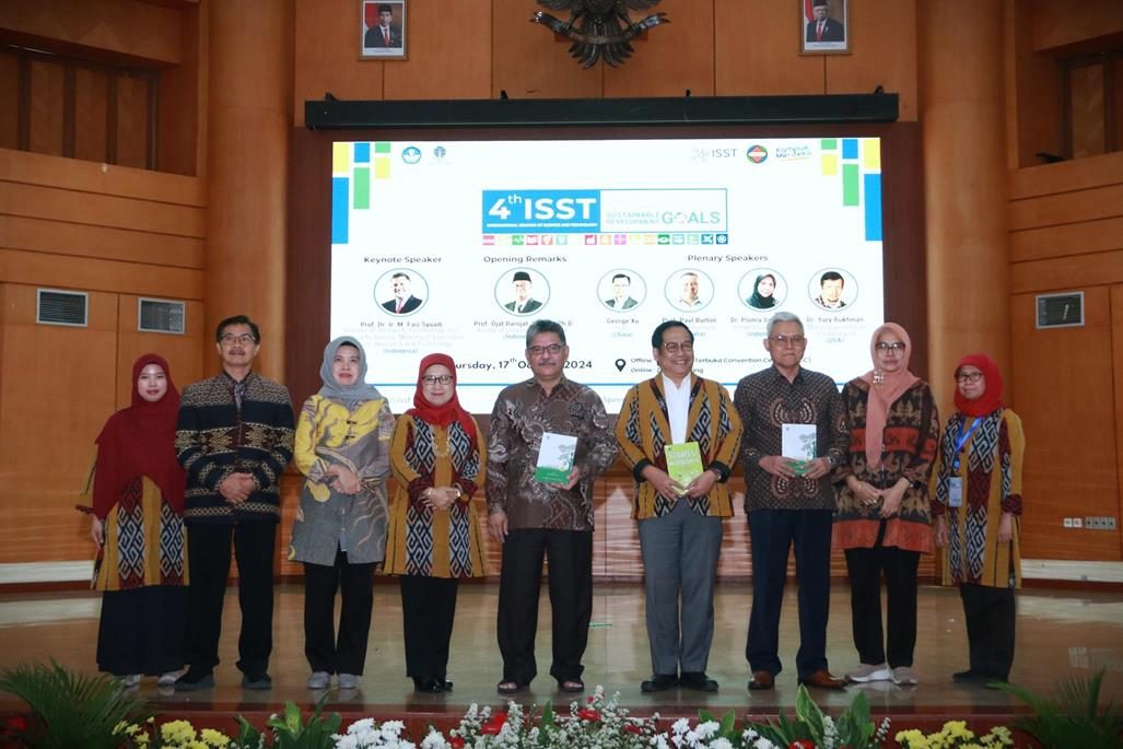 Sukses Digelar Kembali, Event Akbar Tahunan 4th International Seminar on Science and Technology (ISST) 2024