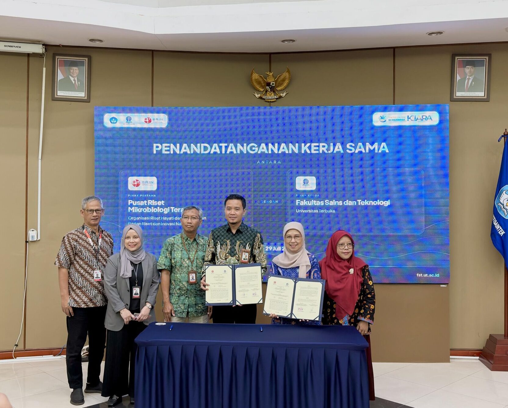 Penyerahan Dokumen PKS BRIN-FST